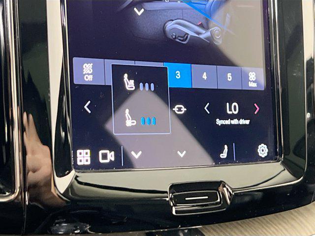 used 2022 Volvo XC60 car, priced at $34,221