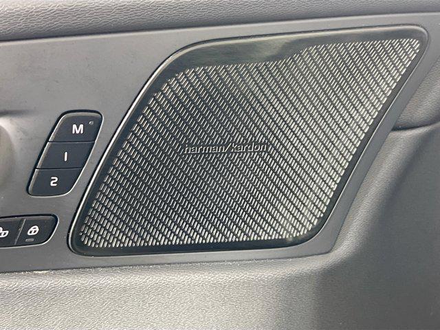 used 2022 Volvo XC60 car, priced at $34,221