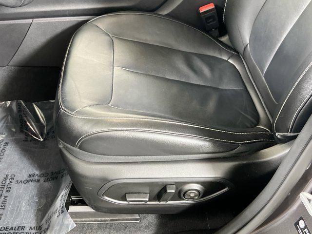 used 2023 Jeep Grand Cherokee car, priced at $33,664