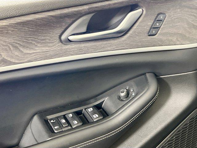 used 2023 Jeep Grand Cherokee car, priced at $33,664