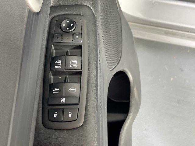 used 2021 Jeep Grand Cherokee car, priced at $28,384