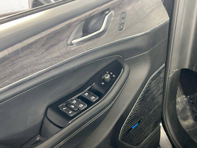 used 2022 Jeep Grand Cherokee car, priced at $37,995