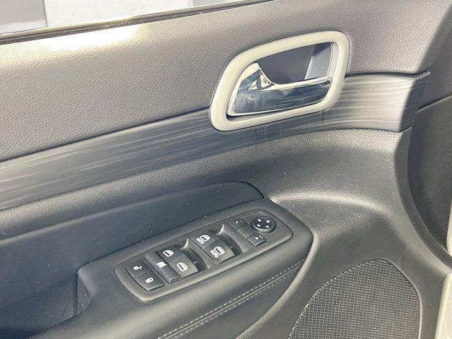 used 2021 Jeep Grand Cherokee car, priced at $26,208