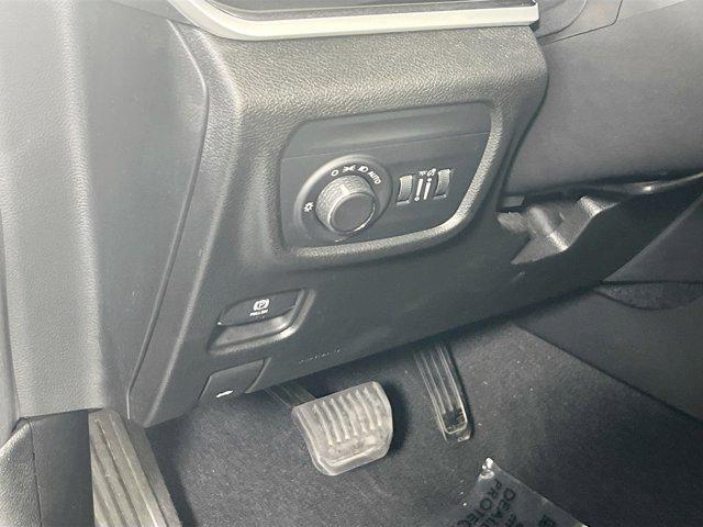 used 2022 Jeep Grand Cherokee car, priced at $35,741