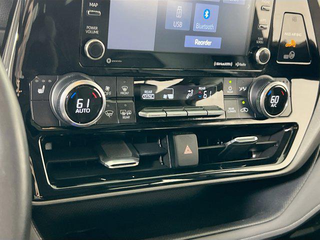 used 2022 Toyota Highlander car, priced at $35,762