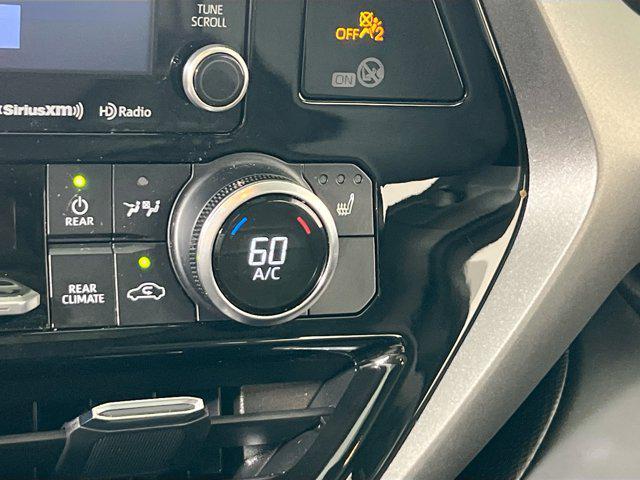 used 2022 Toyota Highlander car, priced at $35,762