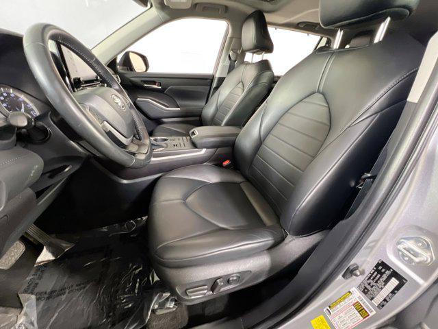 used 2022 Toyota Highlander car, priced at $35,762