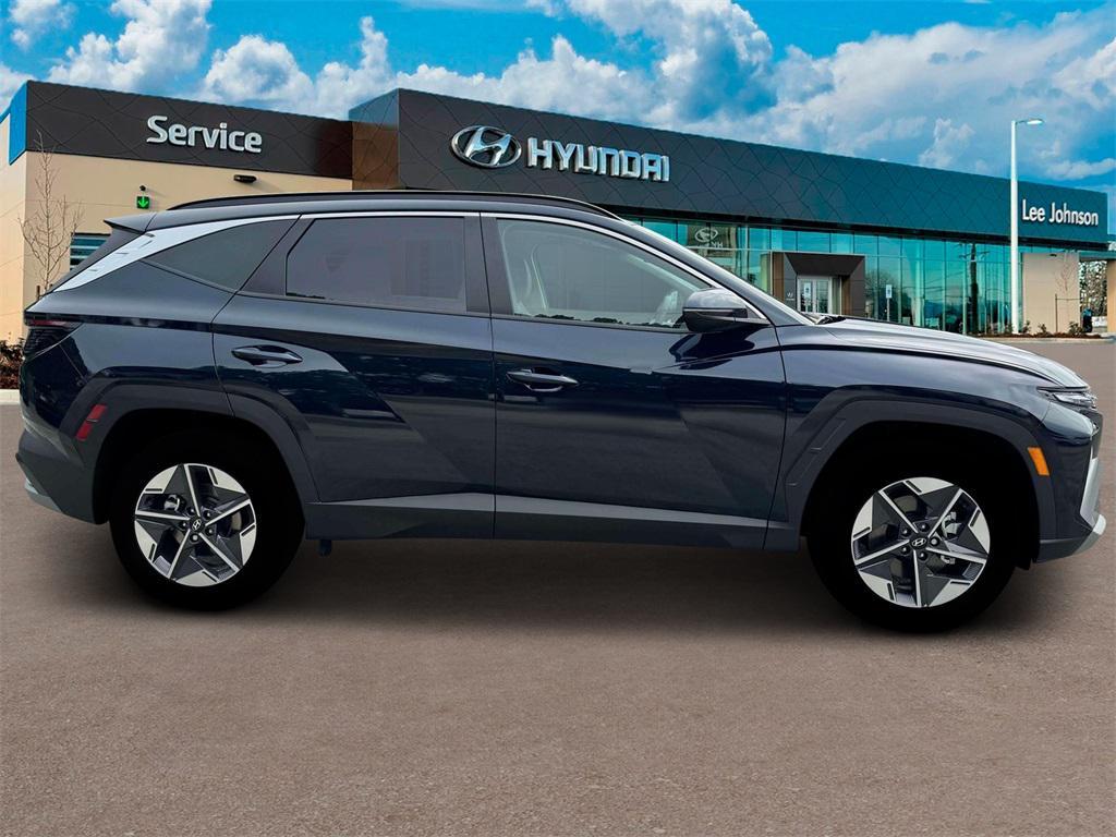 new 2025 Hyundai TUCSON Hybrid car, priced at $34,560