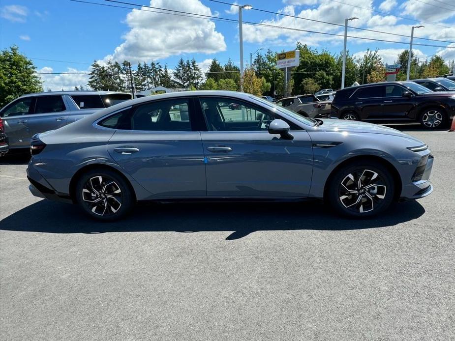 new 2024 Hyundai Sonata car, priced at $26,215