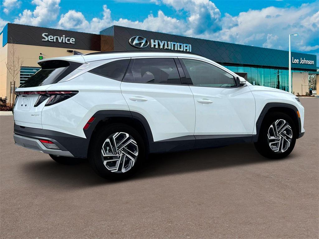 new 2025 Hyundai TUCSON Hybrid car, priced at $39,245