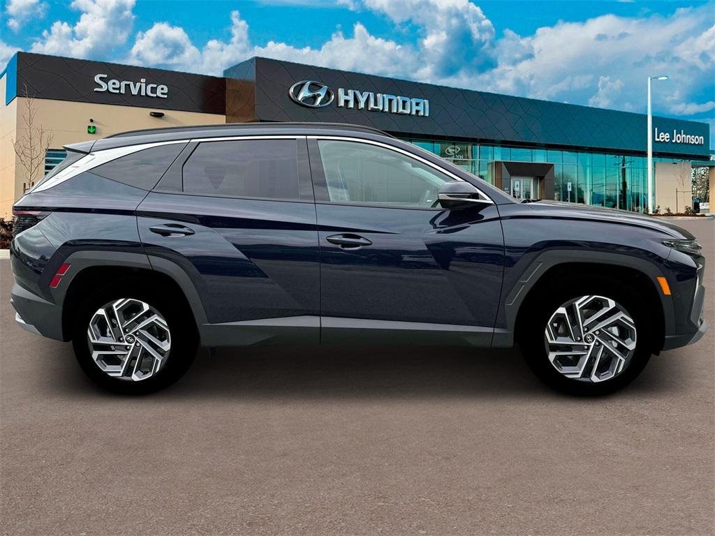 new 2025 Hyundai TUCSON Hybrid car, priced at $39,890