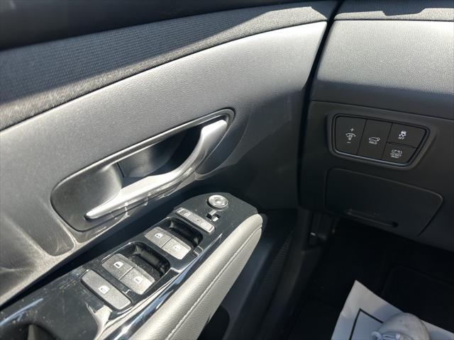 used 2022 Hyundai TUCSON Hybrid car, priced at $30,999