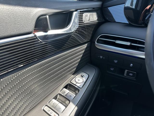 used 2025 Hyundai Palisade car, priced at $50,994