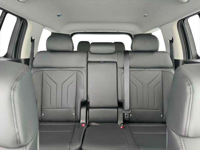 new 2025 Hyundai Santa Fe car, priced at $39,130