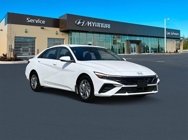 new 2025 Hyundai Elantra HEV car, priced at $25,689