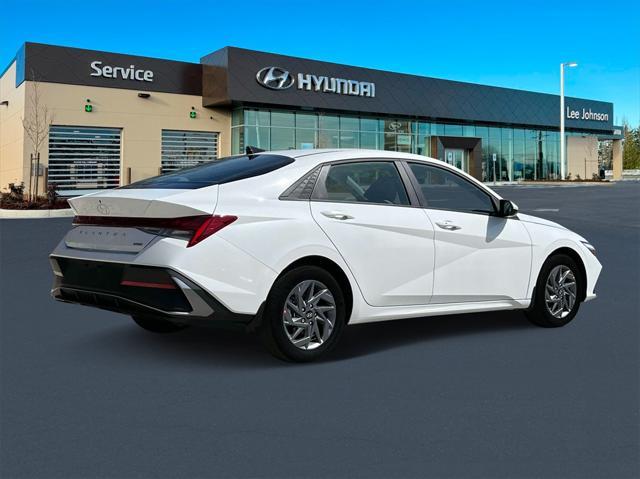 new 2025 Hyundai Elantra HEV car, priced at $25,689