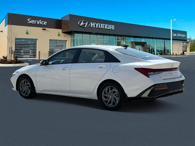 new 2025 Hyundai Elantra HEV car, priced at $25,689