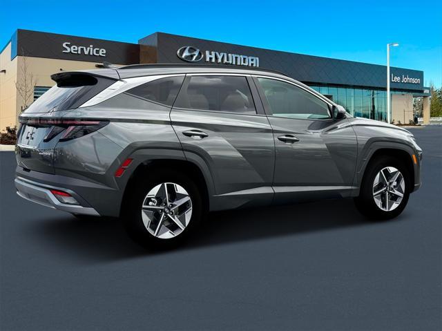 new 2025 Hyundai Tucson Hybrid car, priced at $37,697