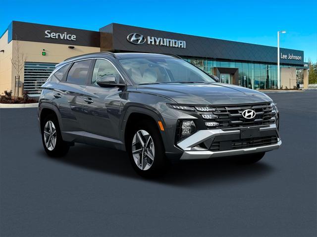 new 2025 Hyundai Tucson Hybrid car, priced at $37,697