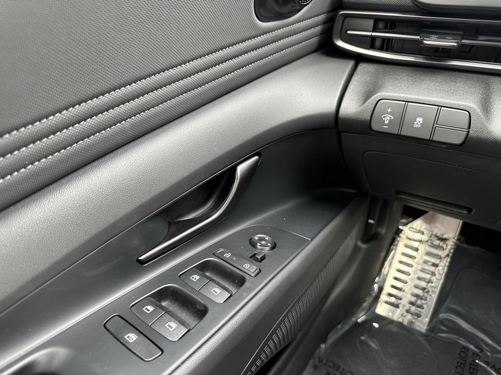 used 2025 Hyundai Elantra car, priced at $21,999