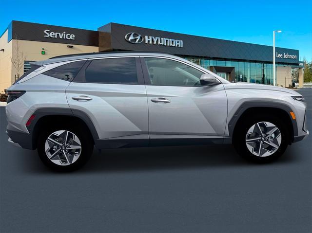 new 2025 Hyundai TUCSON Hybrid car, priced at $36,079