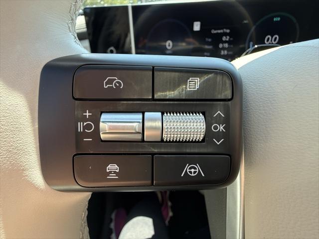 used 2025 Hyundai Santa Fe car, priced at $44,500