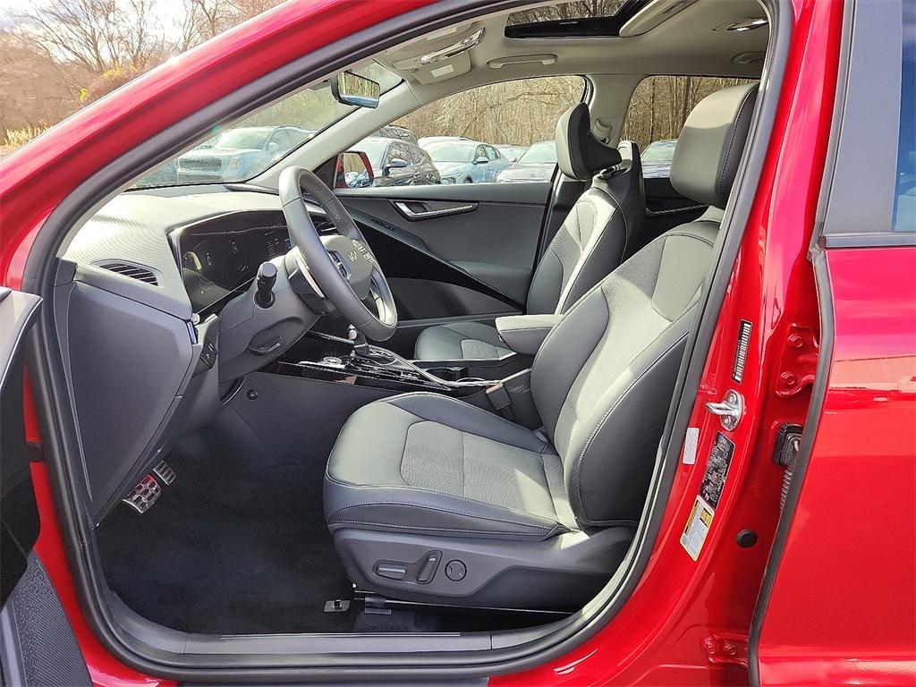 used 2024 Kia Niro car, priced at $27,098