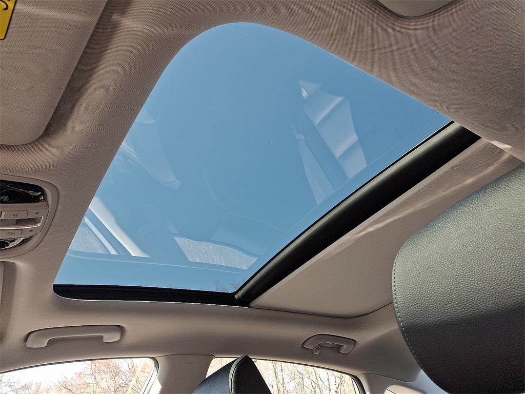 used 2018 Kia Cadenza car, priced at $13,998