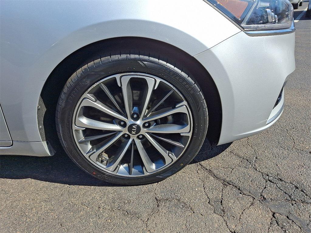 used 2018 Kia Cadenza car, priced at $13,998