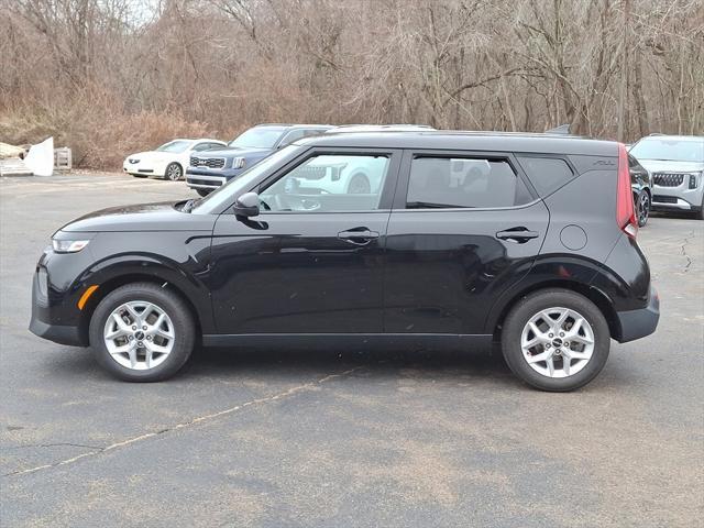 used 2022 Kia Soul car, priced at $16,998