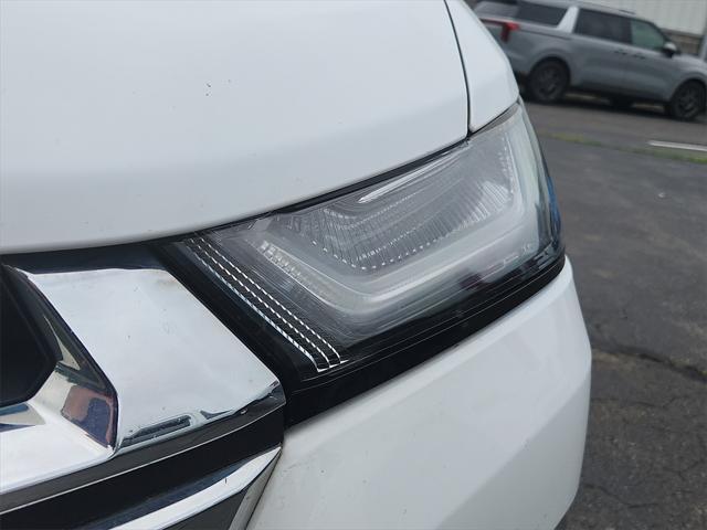 used 2022 Chevrolet Traverse car, priced at $28,484