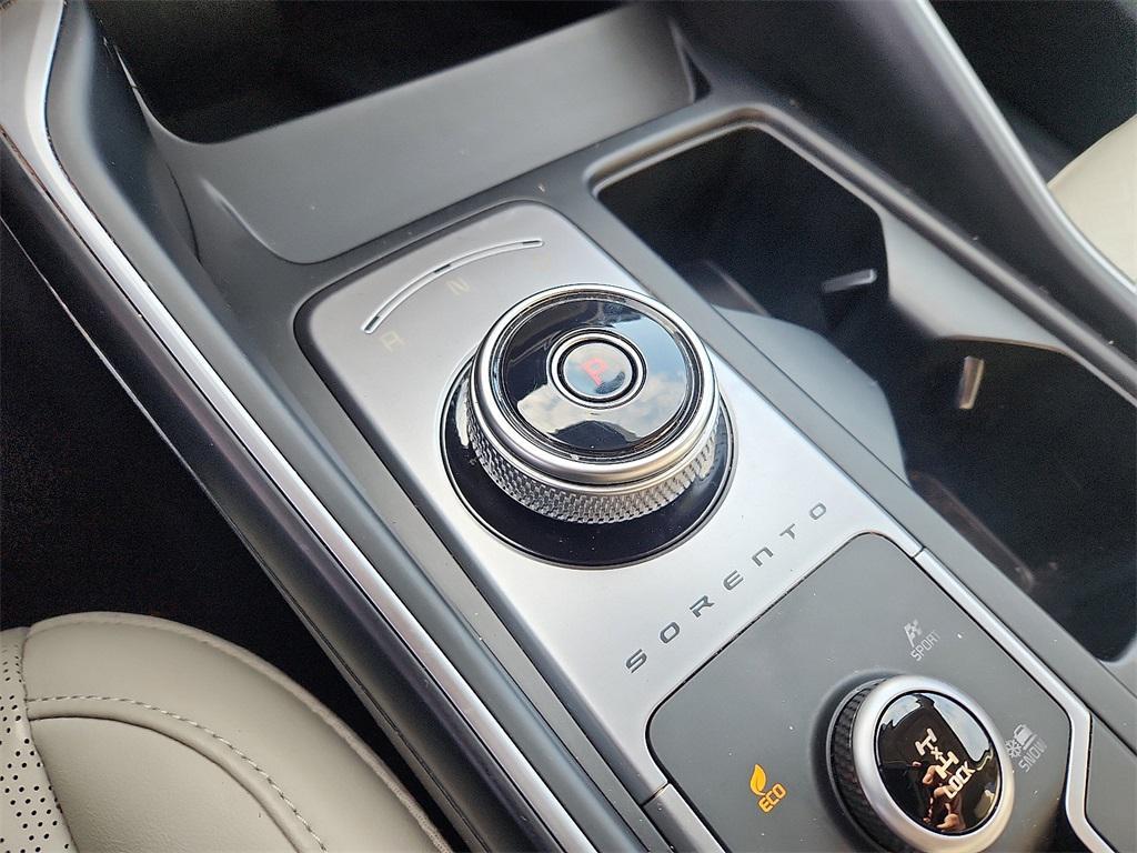 used 2023 Kia Sorento Hybrid car, priced at $27,782