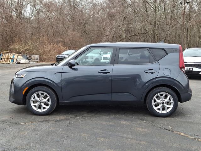 used 2022 Kia Soul car, priced at $15,998