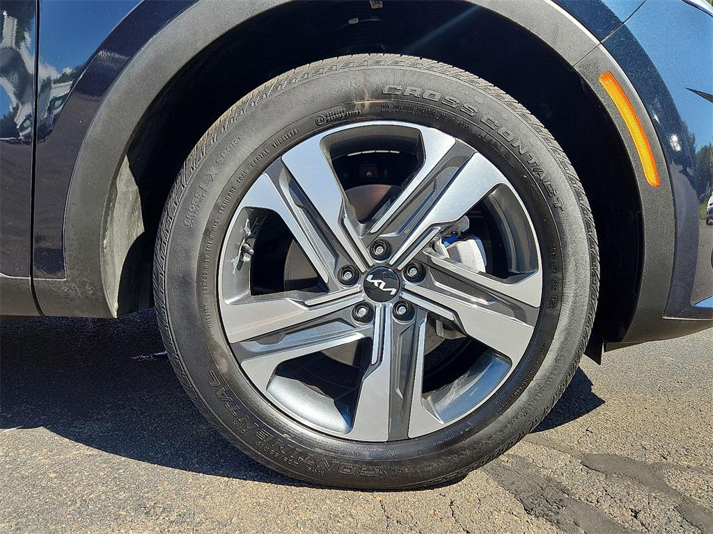 used 2023 Kia Sorento Hybrid car, priced at $32,999