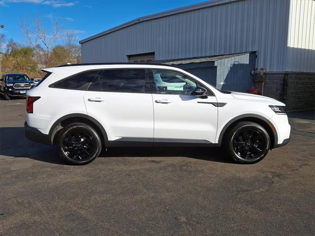 used 2021 Kia Sorento car, priced at $24,374