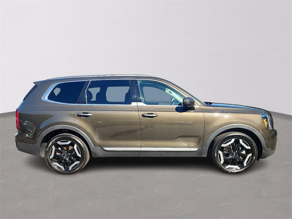 used 2023 Kia Telluride car, priced at $28,490
