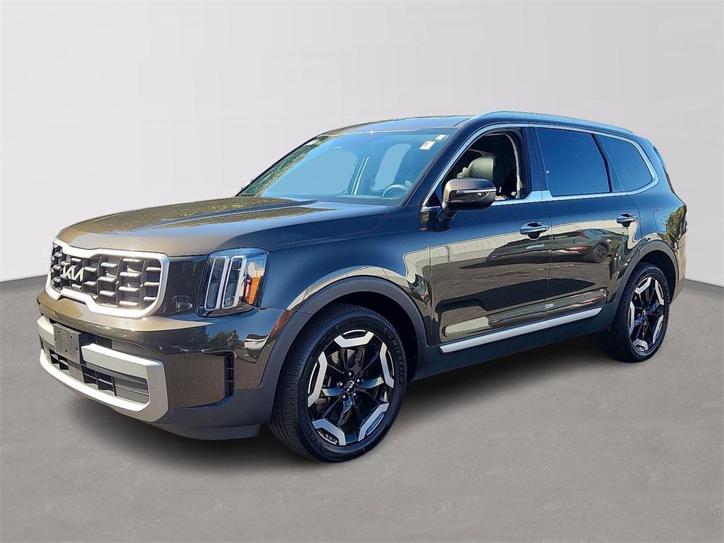 used 2023 Kia Telluride car, priced at $28,490
