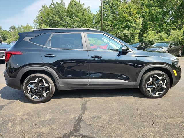 used 2025 Kia Seltos car, priced at $25,672