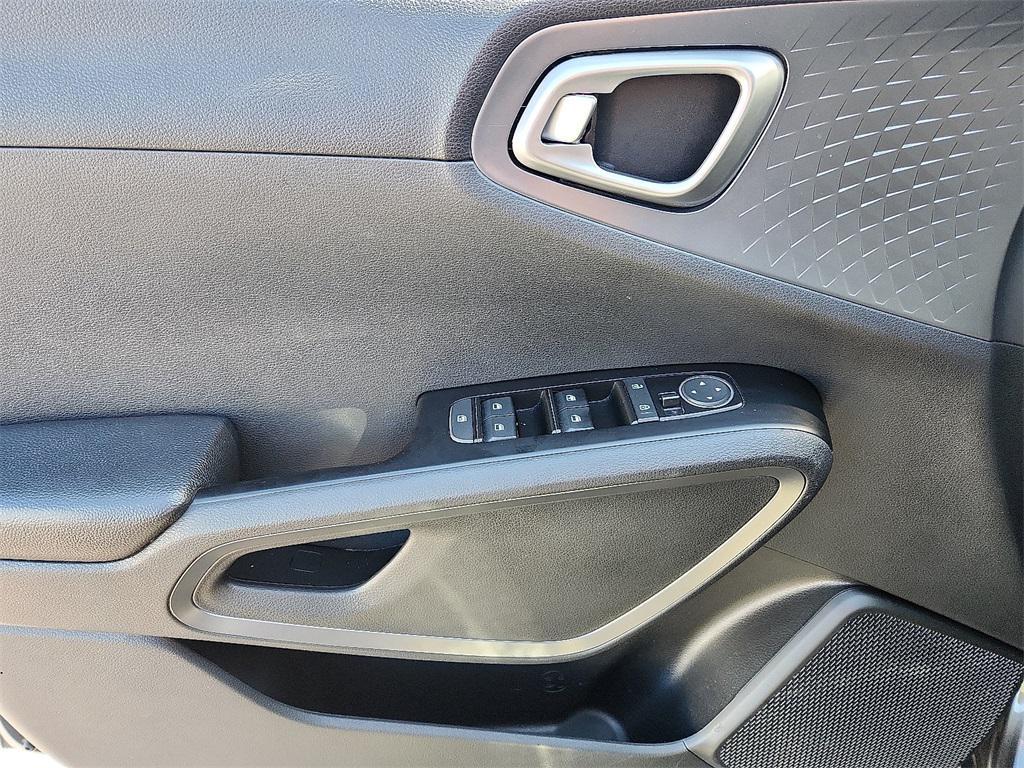 used 2021 Kia Soul car, priced at $11,994