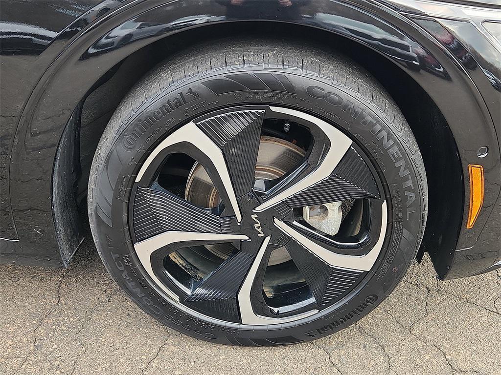 used 2024 Kia EV6 car, priced at $30,790