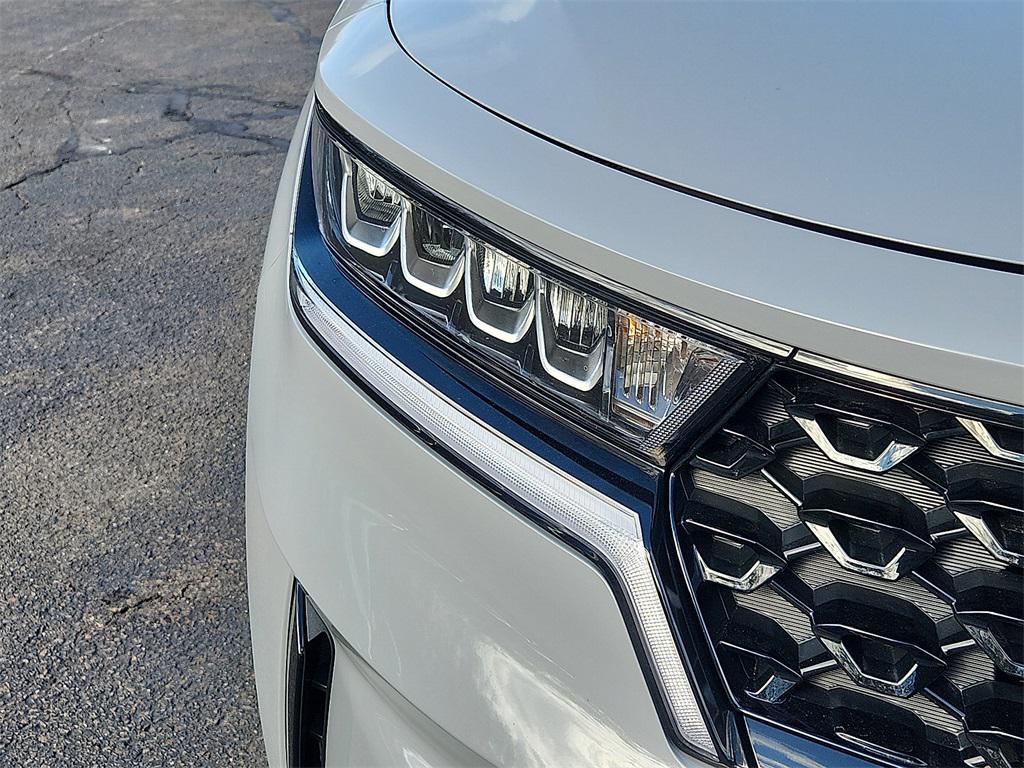 used 2022 Kia Sorento car, priced at $27,884