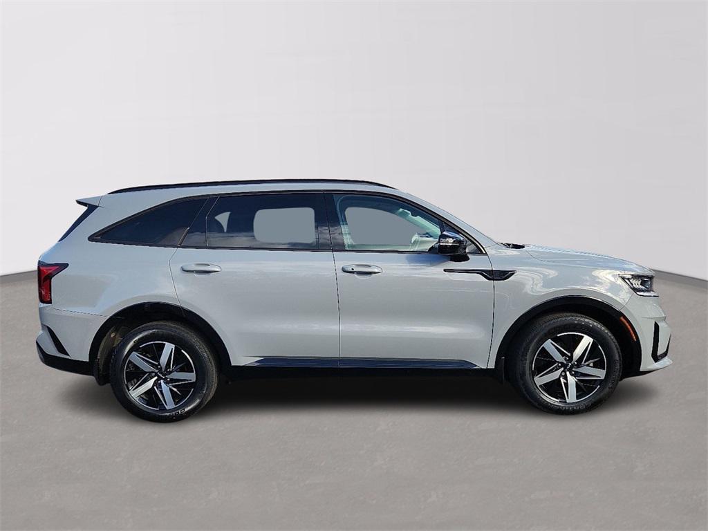used 2022 Kia Sorento car, priced at $27,884