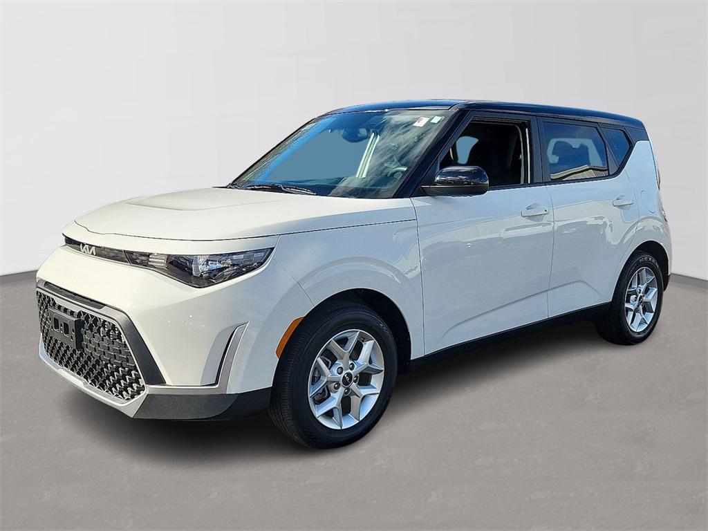 used 2025 Kia Soul car, priced at $20,917