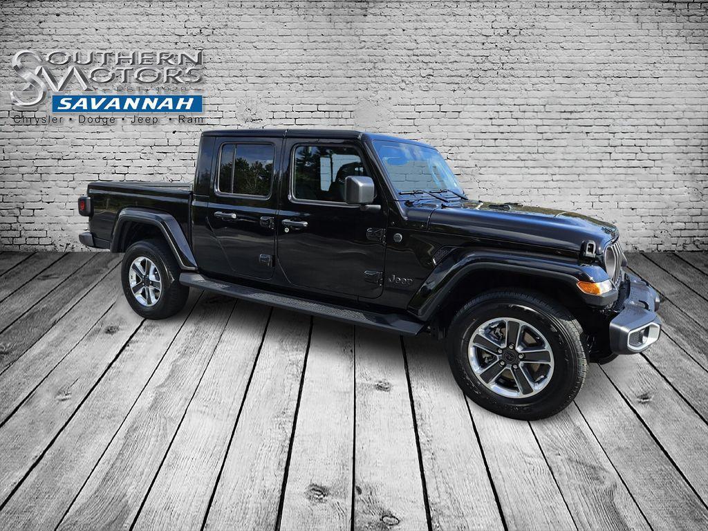 new 2024 Jeep Gladiator car