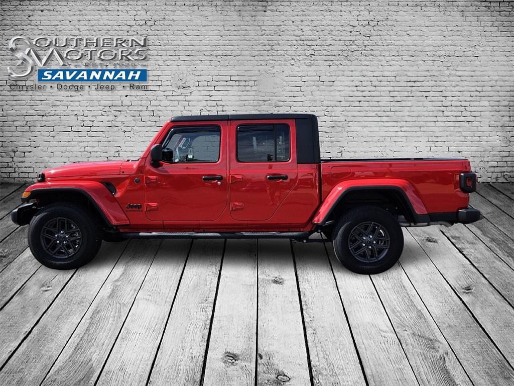 used 2024 Jeep Gladiator car, priced at $38,739