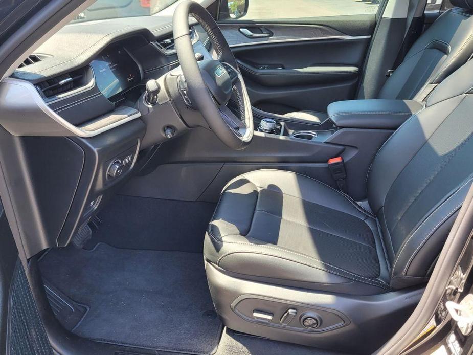 new 2024 Jeep Grand Cherokee L car, priced at $56,308