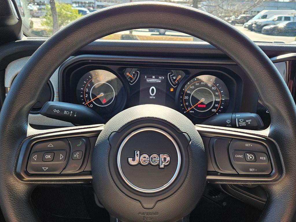 new 2025 Jeep Wrangler car