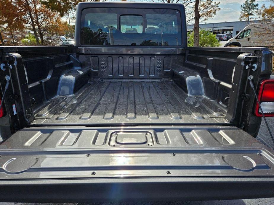 new 2025 Jeep Gladiator car