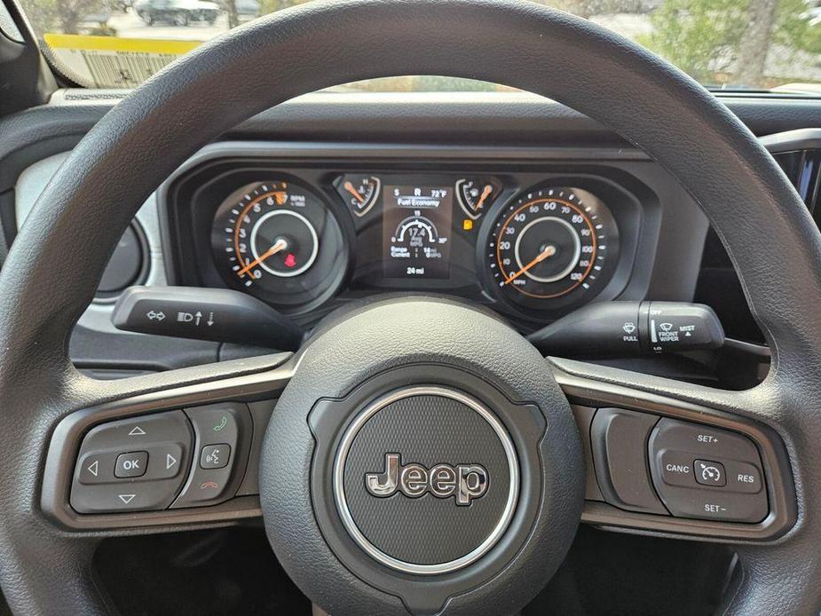 new 2025 Jeep Gladiator car