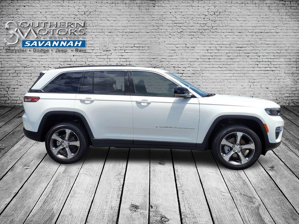 new 2024 Jeep Grand Cherokee car, priced at $55,615